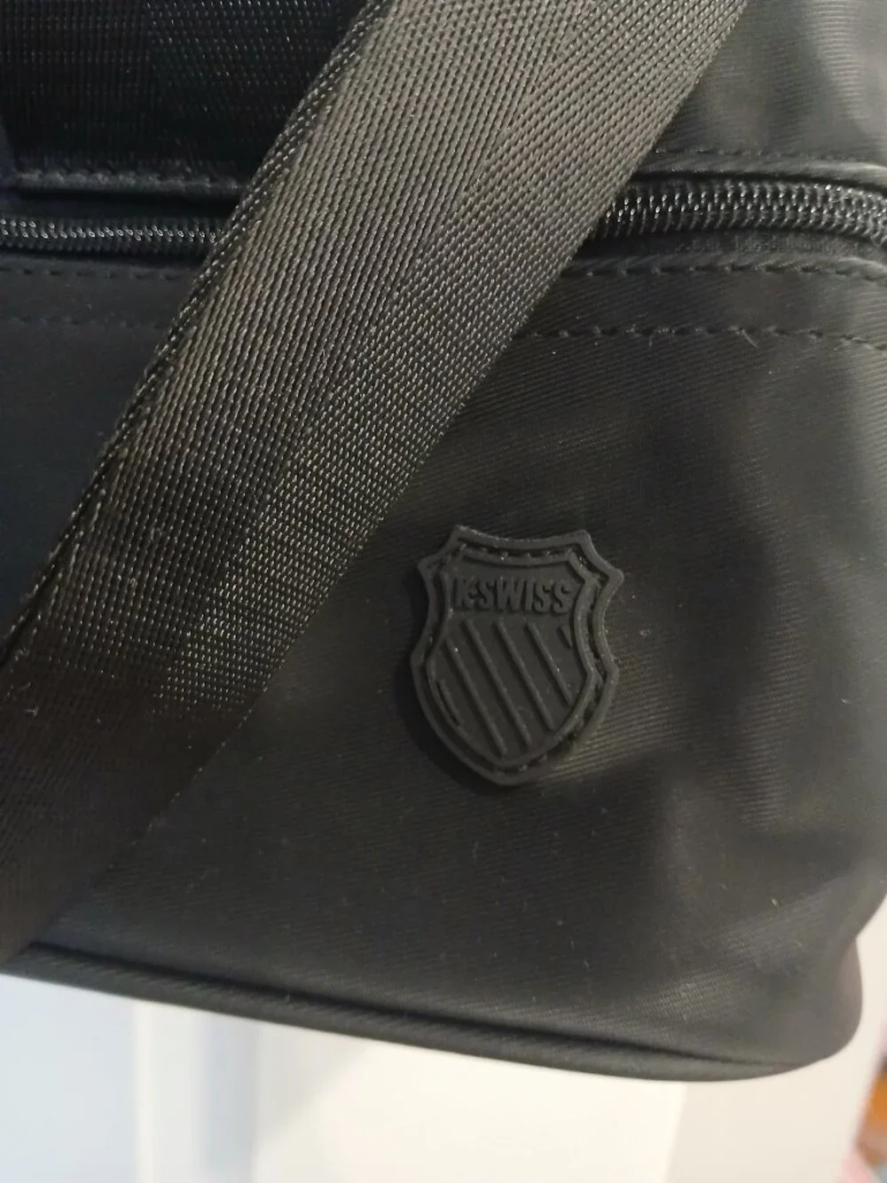 REALLY GREAT SLEEK BLACK KSWISS ZIPPERED TOTE!!!